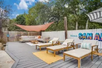Spacious 5Br Retreat w/ Pool, Hot Tub, Game Room & Pool Table - Sleeps 14