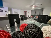 Havasu Sunflower 3 BR Closest to London Bridge