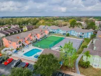 Escape to our charming 3B/2B condo near Disney! with backyard lake view