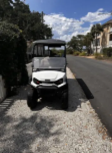 FAB East Beach Cottage, Pets, Pool & Spa; 30 Sec to the BEACH! 6 seat golf cart!