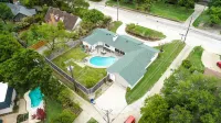 Luxury 4 Bedroom Villa with Pool