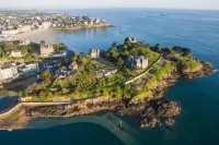 Charming modern house near the beaches Hotels in Lancieux