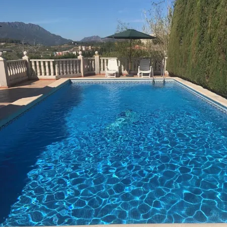 Beautiful detached villa set in lush  gardens, large private pool, sleeps 6