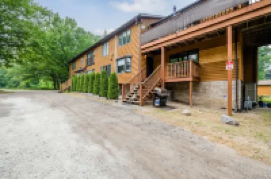 Spacious Condo, Family Friendly, Walk to Private Beach Hotels in Lake Michigan Beach