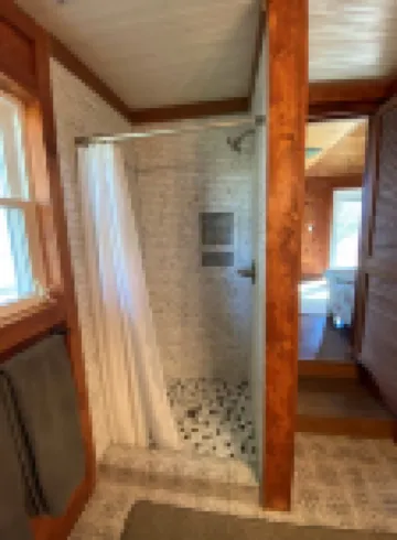 Charming Historic Cottage with Private Waterfront on Core Sound -Pet Friendly