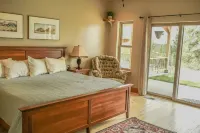 Entire Home with 180 degree Mountain Views of the Bitterroot