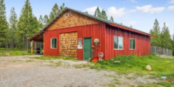 Pet-friendly and Cozy "The Shed" with Garden Views + Hot Tub near Missoula