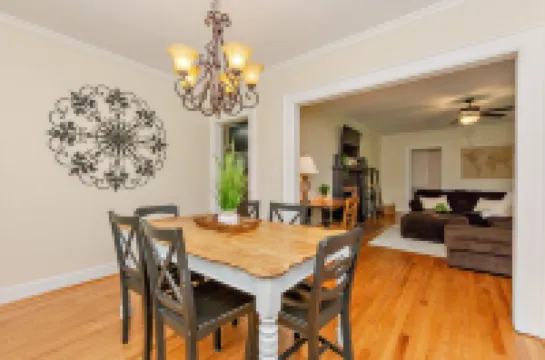 Modern Comfort Meets Relaxation- Spa Style Master with a Jacuzzi& Outdoor Oasis