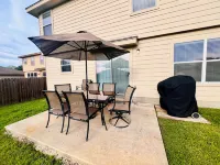 Spacious Ponderosa-Minutes from Gruene & Shopping!
