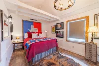 Glamping in Spicewood TX Hill Country~ Cabin 4 The Gus at Green Acres