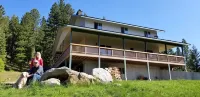 The Hide Out On Pratt Mountain "off the grid" adventure since 1845 - 샬레 호텔