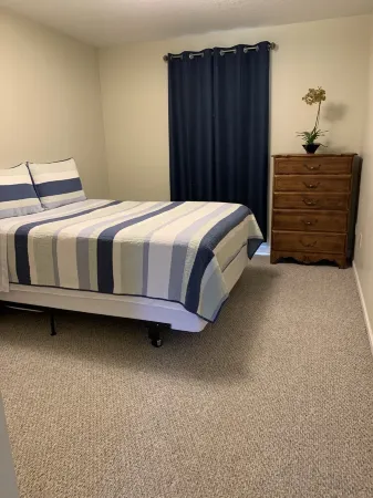 Duplex in the country- Betty’s Birch Run Road Place “The Other Side Отели в г. Tuscola County