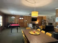 The Bunkhouse at St Julien - Vintage Waterfront Lake House