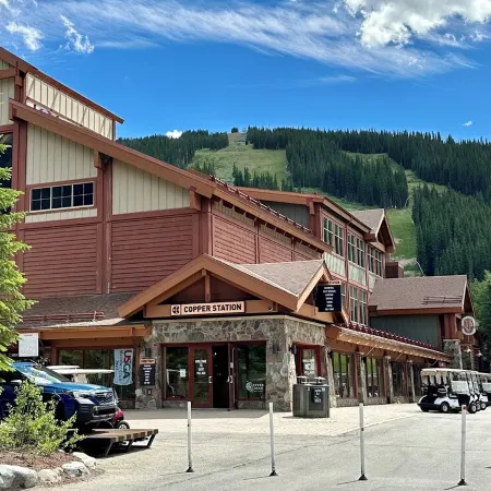 Best Location! Ski-in Ski-Out - 3Bd 2Br - Copper Mtn Resort - HotTub, Sleeps 8