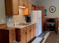 Cozy cabin in adorable Genoa with AC, WiFi pet friendly and close the river.