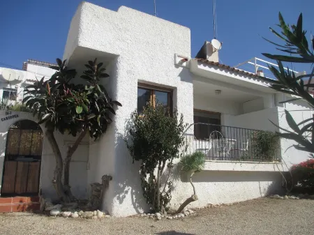 BUNGALOW (SAT SMARTTV & INTERNET 300 MB)-COVETA FUMA -EL CAMPELLO