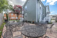 Garden District Upscale Home w/Gated Off-Street Parking & Streetcar Access