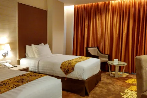 Grand Royal Denai Hotel