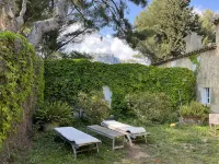 Mas provençal XVIII - 8 people Hotels near Mont Faron