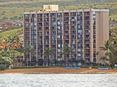 Direct Oceanfront Valley Isle Resort 1009