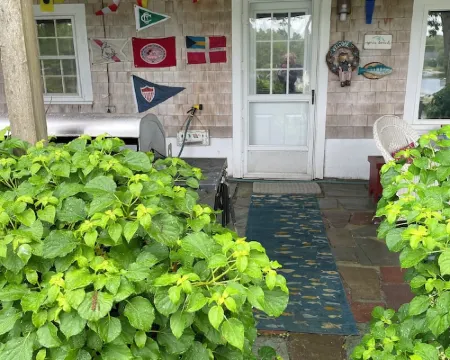 Gorgeous lake beachfront private apartment with canoe, kayaks,  & home  theatre Hotels in Harwich