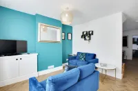 Delightful two bedroom cottage near town centre