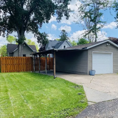 Cozy Lodge Theme Home in Beautiful Hudson, WI