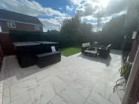 Luxury Birmingham 4 bedroom family home with hot tub, games room and parking Hotels in 