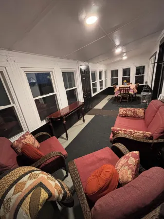 Stay Now on the GOTL Strip! Across from Eddie's Grill, Steps from Multiple Bars