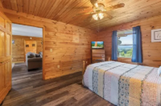 Smokin Sunrise Cabin