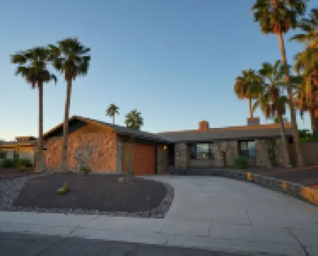 Lovely Pool Home in a Quiet Upscale Neighborhood!