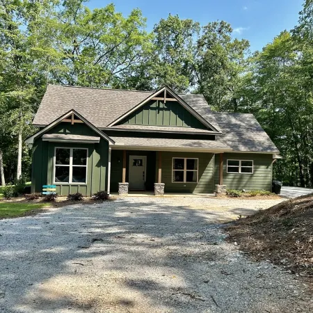 The Green Heron Cottage is close to Auburn, AL, Columbus, GA & Pine Mountain, GA