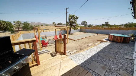 Desert Dawn: Pet-Friendly, Modern Home + Spa