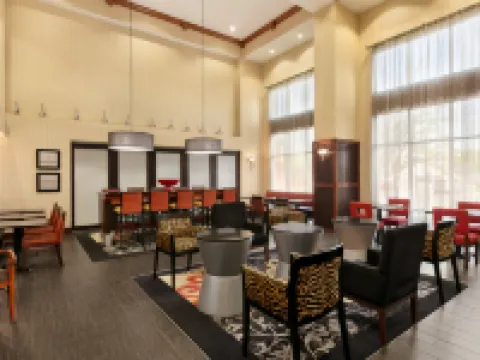 Hampton Inn & Suites Lawton Hotels in Lawton