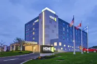 Home2 Suites by Hilton Montreal Dorval Hoteles en Pointe-Claire
