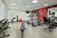 Hilton Garden Inn Waldorf - Gym