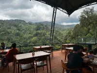 Camp de Katarina Hotels in Megamendung