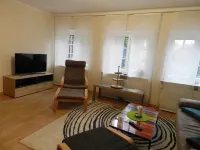 Garden view vacation apartment in the historic Heuerhaus in the beautiful Rhodo garden Hotels in Westerstede