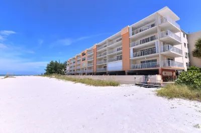 Direct Gulf Front Beach Paradise! Any Closer To The Water & You Would Be In It.. Hotel in zona Suncoast Seabird Sanctuary