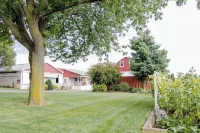 Spacious & Quiet Amish Farm Stay - 16+ Guests