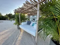 Private Oceanfront: Heated Pool, Paddleboards & Kayaks - 180 degree ocean views Hoteles en Islamorada