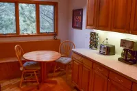 Beautiful, pet friendly and at the foot of Saxon Mountain in Georgetown Colorado