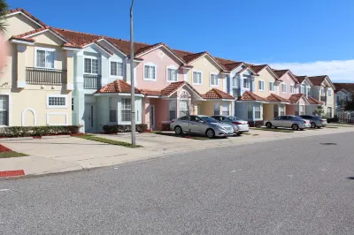 Beautiful Townhome Minutes From Disney 3 Beds 3 Baths Free Wifi Sleeps 8 Hotels near Give Kids The World Village