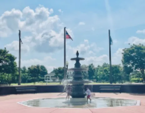 Cape Escape-Short Walk to Beach, Pet Friendly, Fenced Yard & Optional GC Rental