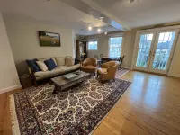 HATHAWAY HOME- Downtown Historic New Bedford, ACROSS FROM WHALING MUSEUM Hotels in New Bedford