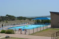 Lake Travis Retreat - Water View - Pools