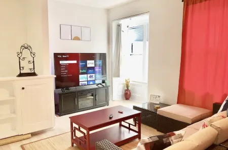 Stockade Japanese Ryokan, King bed, Washer/Dryer