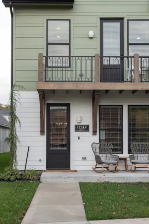 New Construction! 1 Block from Downtown