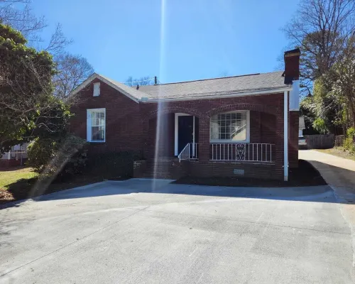 Lucky 13 Retreat – Cozy 2BR Getaway Near Downtown Greenville! Hotels in Dunean