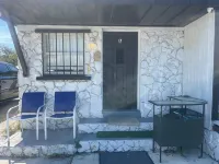 Cozy 2-bedroom apartment 3 mins away fromTampa Int’l airport